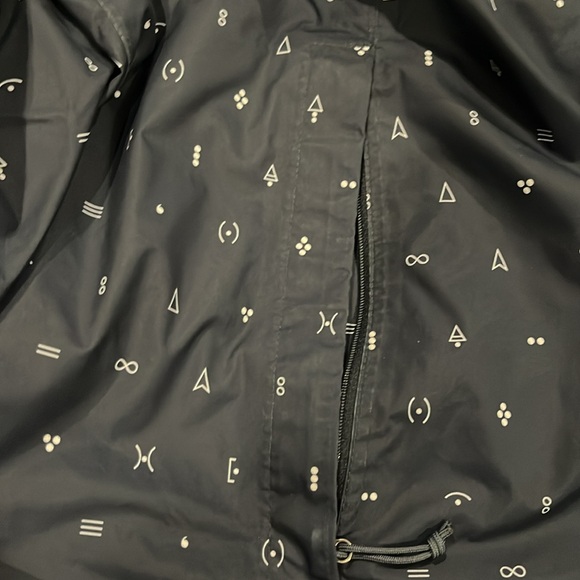 Womens North Face jacket - Picture 9 of 9